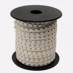 1m mit Goldenen Aluminiumnieten besetztes Kunstwildlederband weiß, 5x2 mm