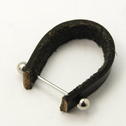 Leder Ring-Schiene, mit Messing-Stift, Schwarz, 10x20 ~ 27 mm, 50x an lager, FR 2.90 pro stk