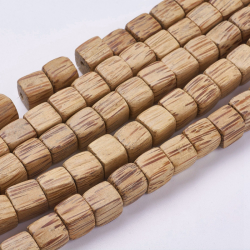 Natürliche Kokosnuss Holzperlen Würfel, Peru, 9,5 - 11,5 x 9 - 11 x 9 - 11 mm, Bohrung: 1,5 - 2 mm