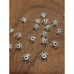 10 stk Perlenkappe 5-fach blütenblatt, 8x2mm, bohrung 1.5mm